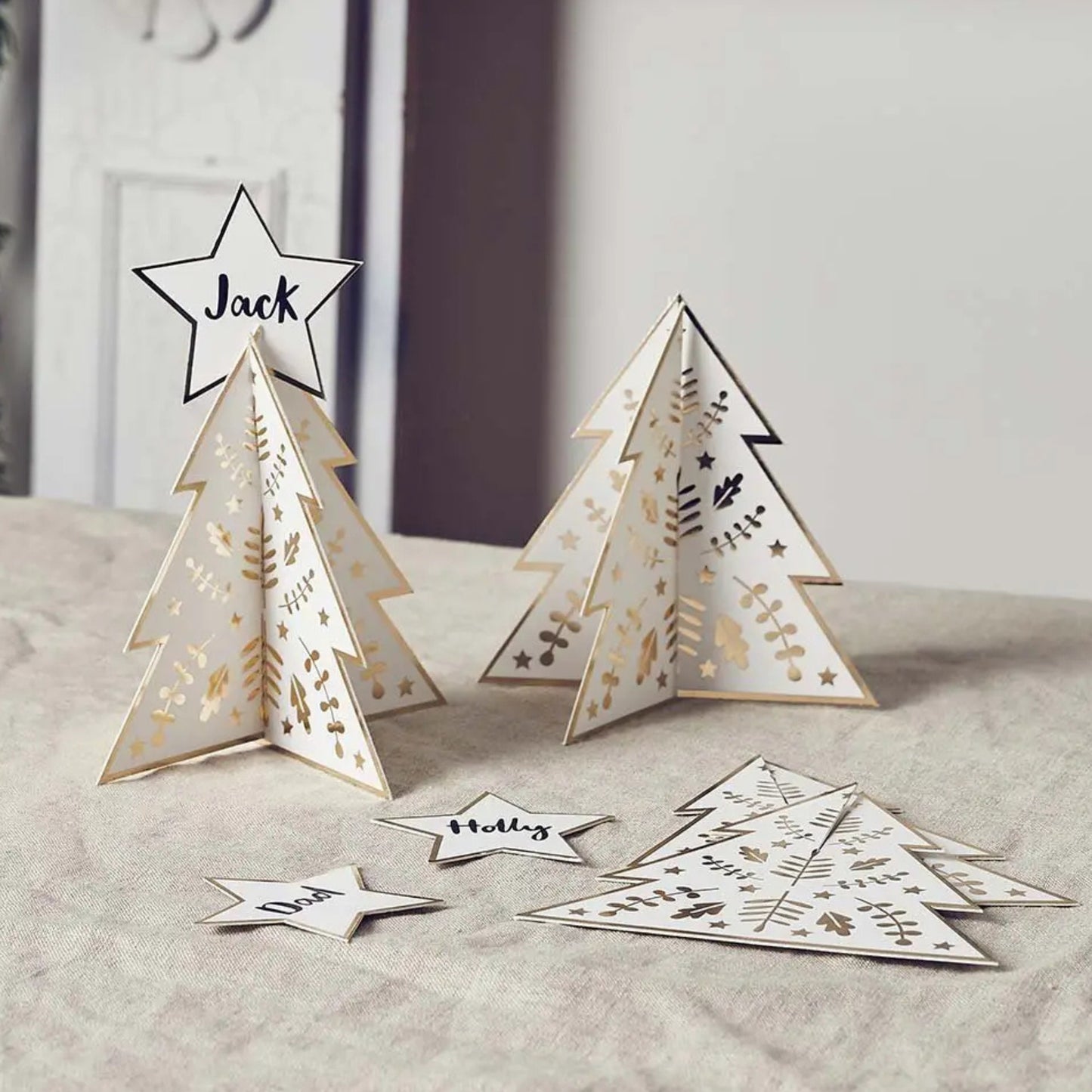 GOLD CHRISTMAS TREE PLACE CARDS (10 PACK)