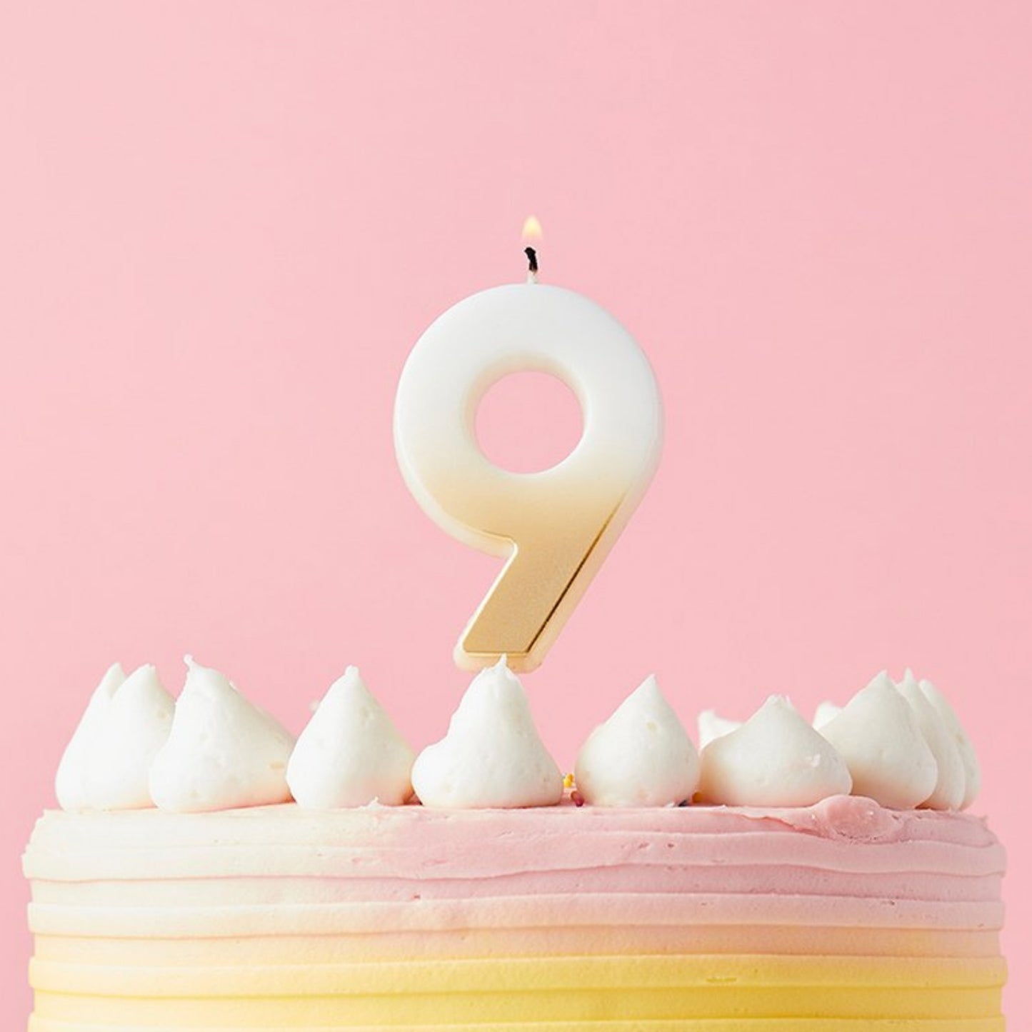 2.4"/ 6.2cm GOLD OMBRE NUMBER '9' CANDLE