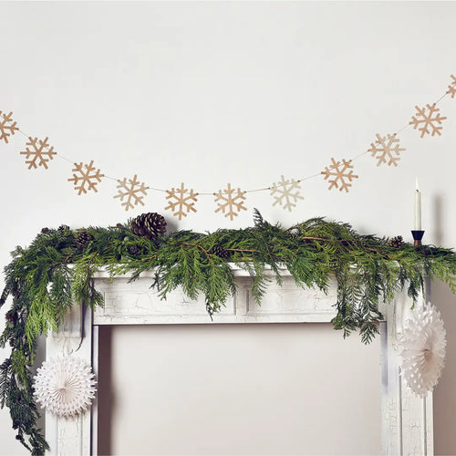 SNOWFLAKE WOODEN PARTY GARLAND (98"/ 250cm)