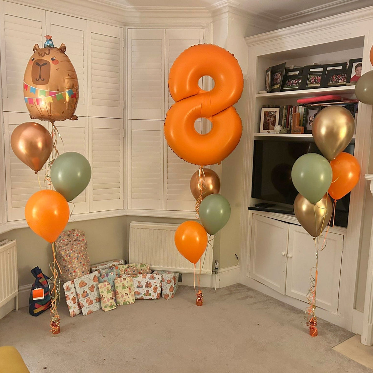 Matte Orange Giant '8' & Capybara Supershape with Copper Chrome, Eucalyptus & Orange Latex Clusters